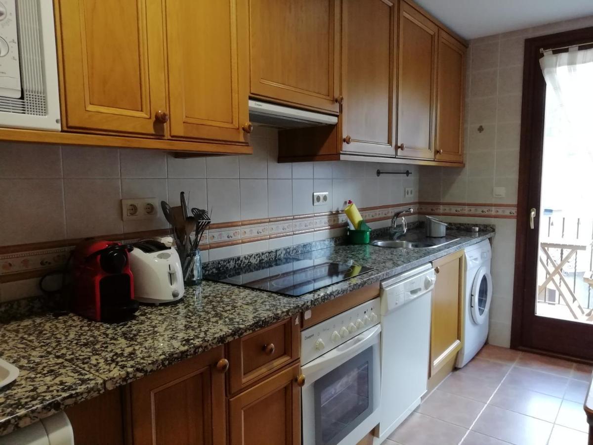 Apartamento Familiar Con Vistas Y Garage La Portiecha Appartement Sallent de Gállego Buitenkant foto