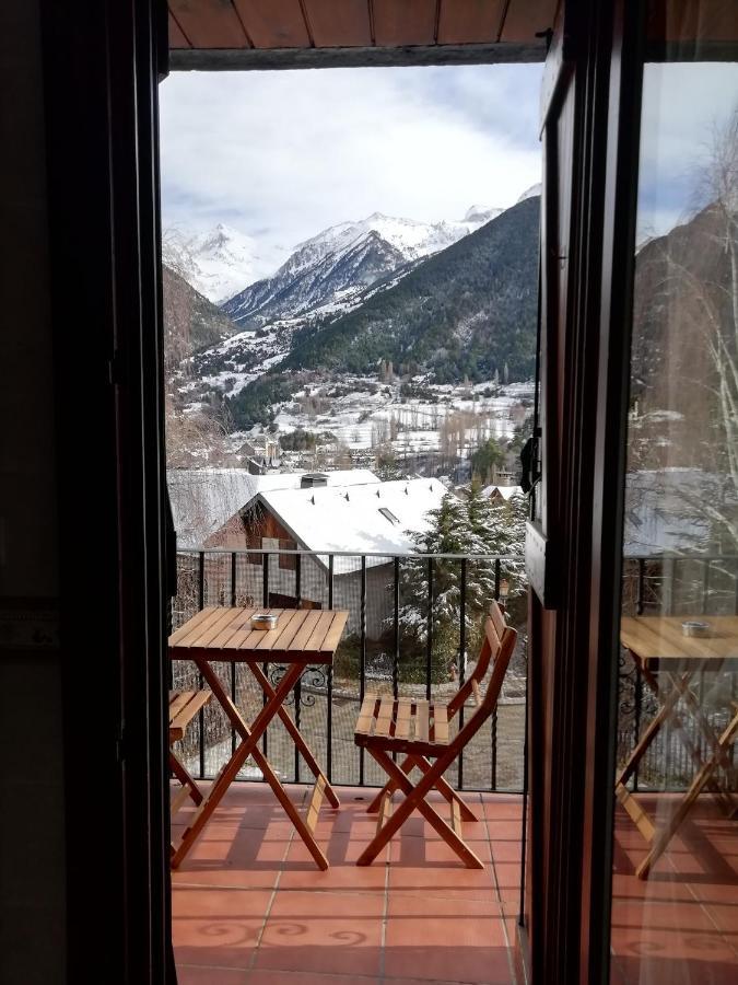 Apartamento Familiar Con Vistas Y Garage La Portiecha Appartement Sallent de Gállego Buitenkant foto