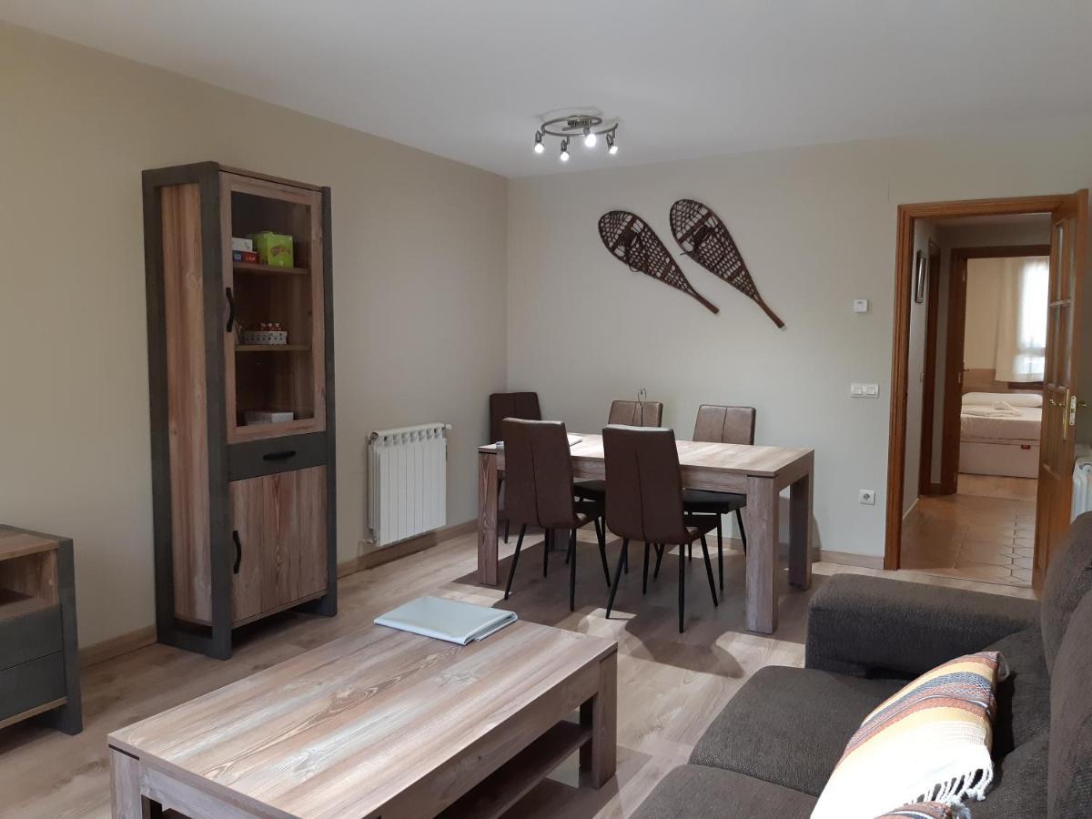 Apartamento Familiar Con Vistas Y Garage La Portiecha Appartement Sallent de Gállego Buitenkant foto